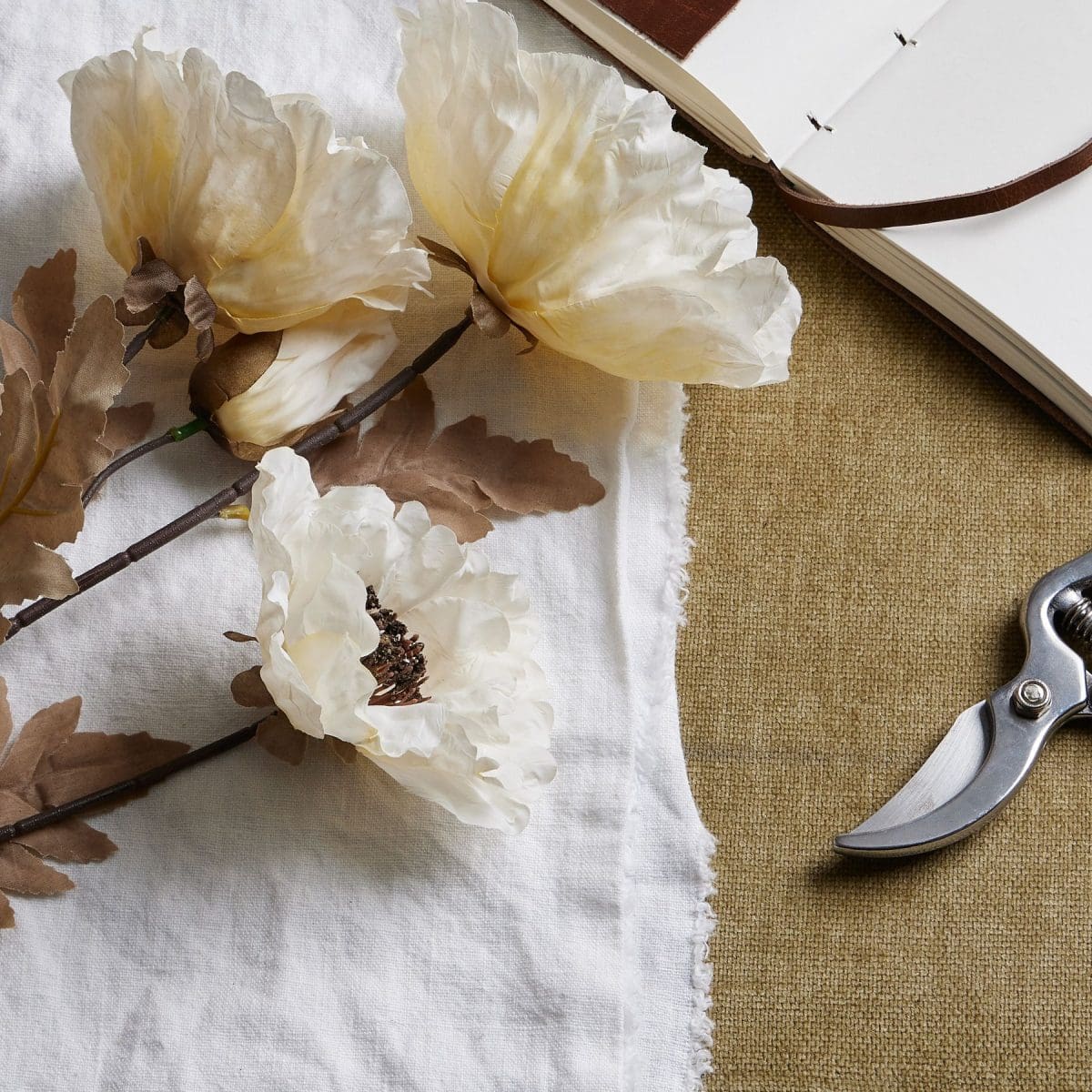 Artificial Poppy Stem, White - 105cm