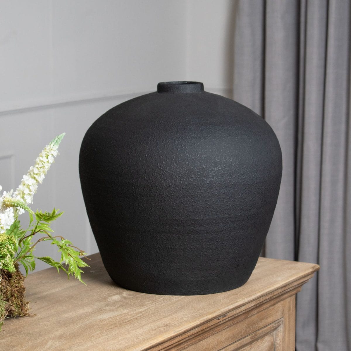 Cortona Texture Vase, Black (38cm x 39cm)