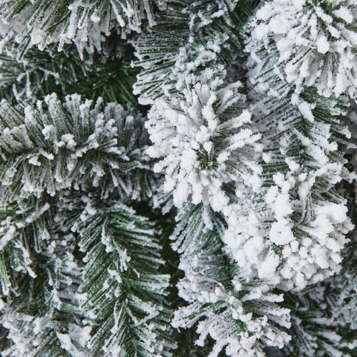 Snowy Pine Tree - 122cm
