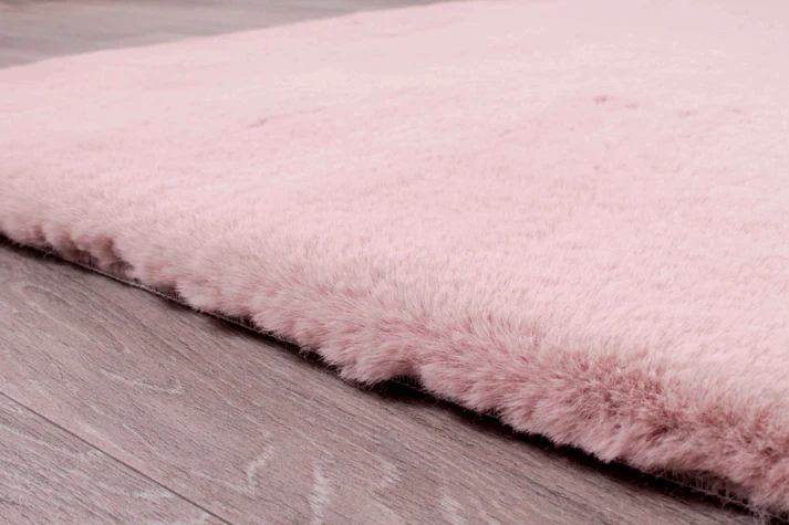 Blush Luxury Artificial Fur Rug