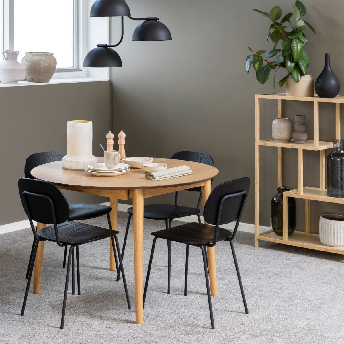 Harlaxton Round Dining Table, Oak