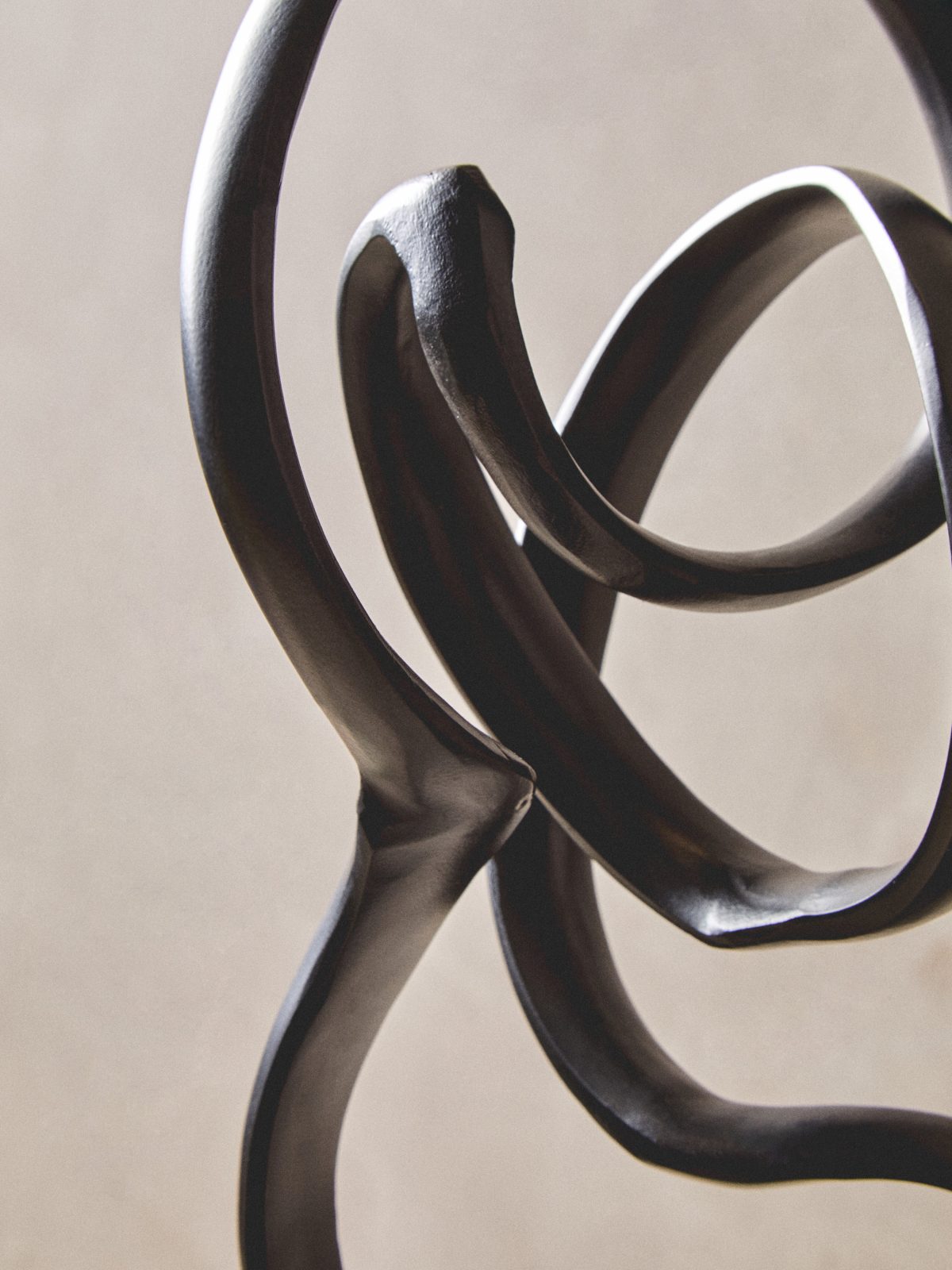 Kensington Statement Knot Sculpture - Black