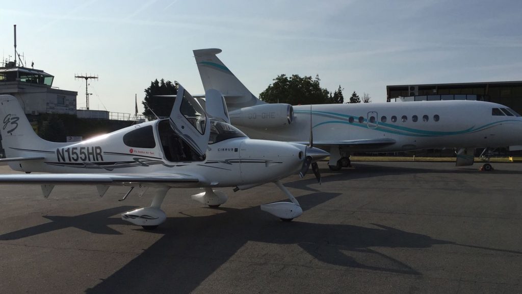 What differences between propeller plane and private jet?