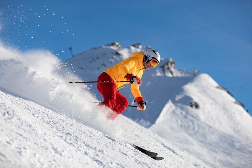 Skiing in times of Corona: With a private jet to the most beautiful ski areas in Europe