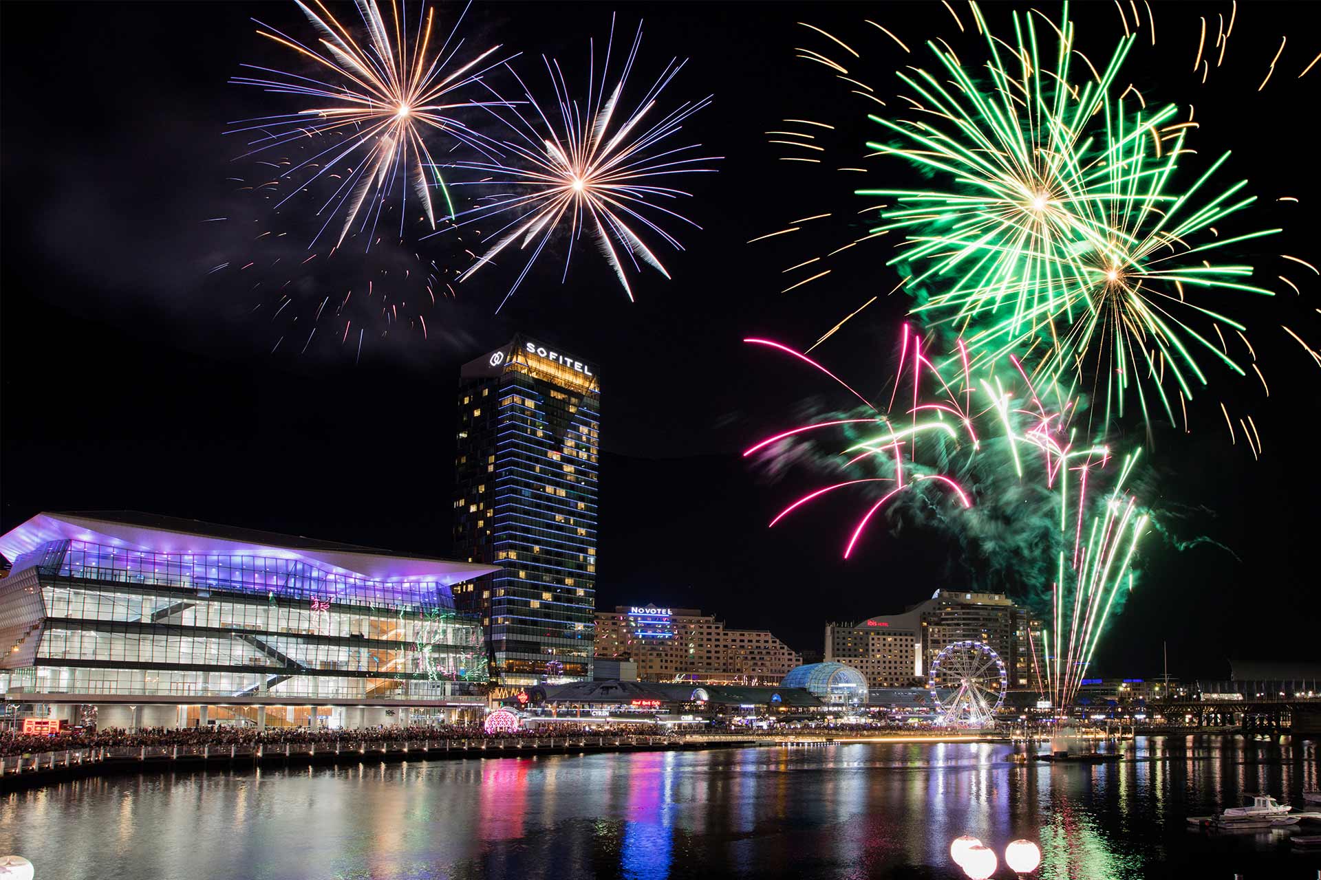 Experience the Spectacular Darling Harbour Fireworks in Sydney!