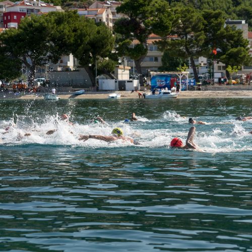 2. plivački maraton okupio natjecatelje od 8 do 75 godina