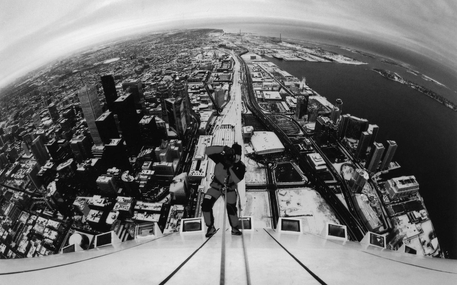 World's First Rope Access on CN Tower
