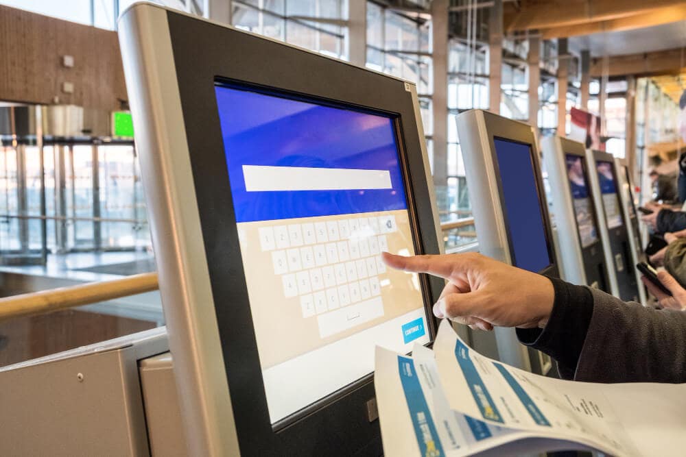 Pourquoi investir dans une borne tactile pour votre entreprise ?