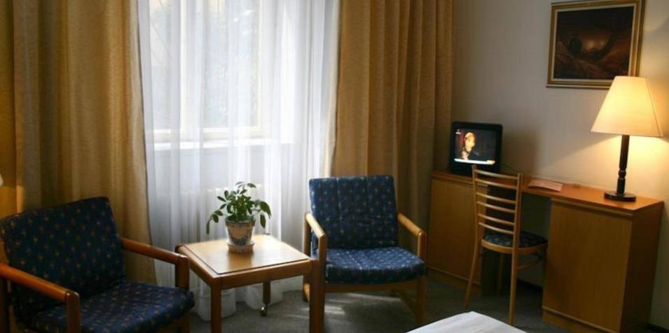 Прага, Ea Hotel Jasmin 3*