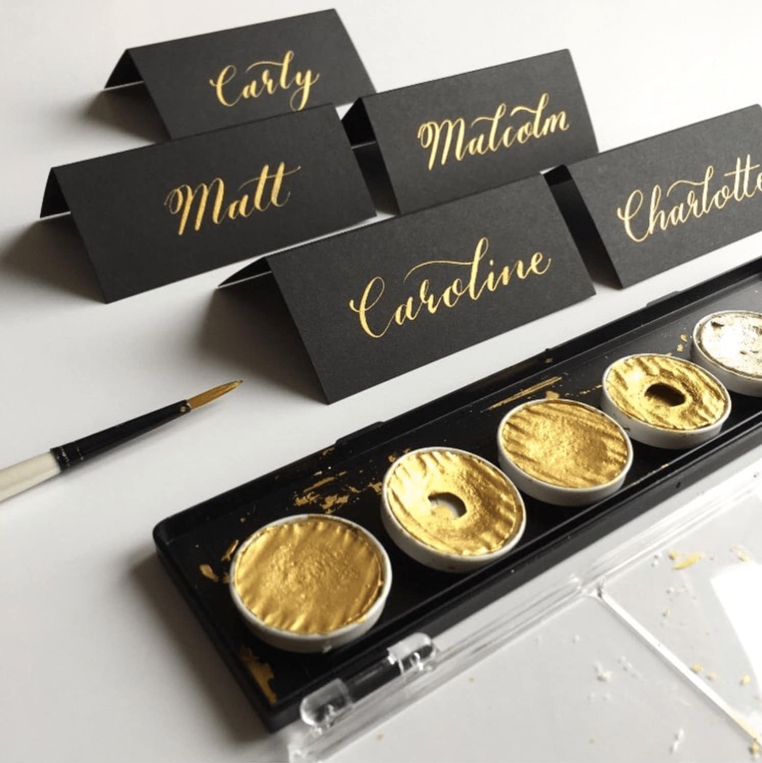 MODERN CALLIGRAPHY COURSE FOR IMPROVERS MODERN CALLIGRAPHY COURSE FOR IMPROVERS Monday 9th November 6:30pm-8:30pm