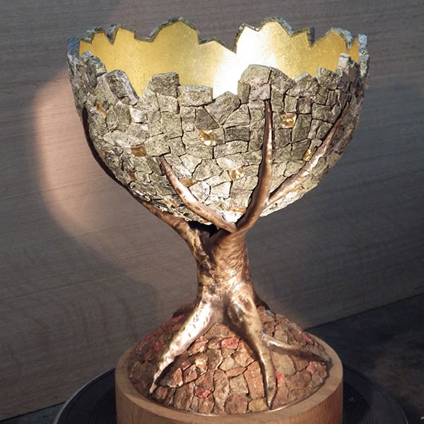 Mosaïc Concept; atelier de mosaïque à Antony : Coupe arbre en laiton et dorure à l'or fin et marbre, green forest et ors de Venise