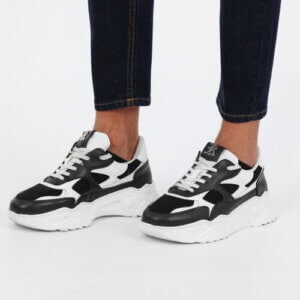Representante de marcas de ropa y calzado 4 Zapatillas Retzo