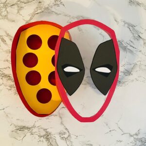 Archivo para recortar y armar caja con soporte de chocolates de super heroe