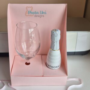 Archivo para recortar y armar caja para copa de vino y botella pequeña, PDF, SVG CRICUT, STUDIO acepto cualquier tarjeta y paypal