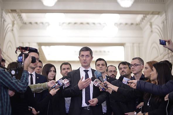 Dan Barna a fost ales președintele USR pentru un nou mandat, prin vot electronic