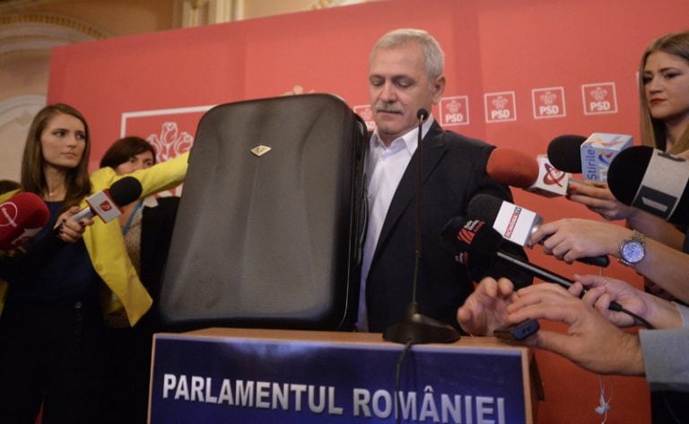 Dragnea despre valiza cu presupuse documente Tel Drum: o prostie, o disperare Dragnea despre valiza cu presupuse documente Tel Drum: o prostie, o disperare
