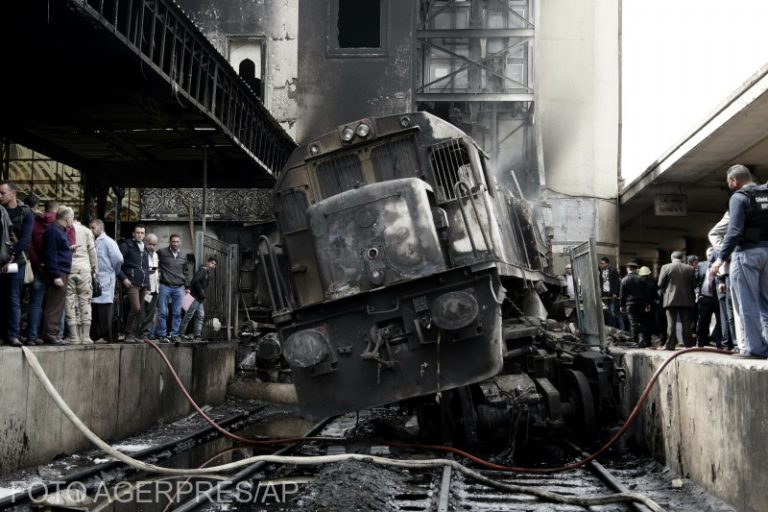 Incendiu în gara principală din Cairo, soldat cu cel puțin 20 de morți
