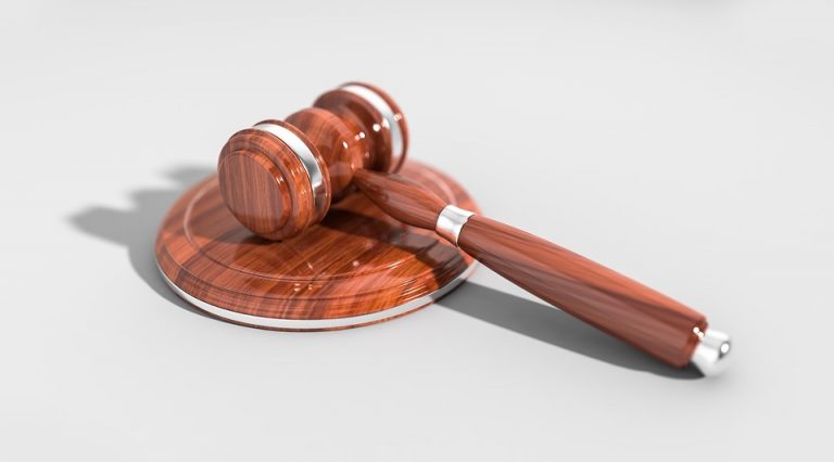 Marea confruntare cu justiţia/ pentru justiţie Marea confruntare cu justiţia/ pentru justiţie