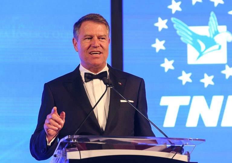 Iohannis câștigă în instanță în conflictul cu Guvernul pe tema numirii șefului de Stat Major al Armatei