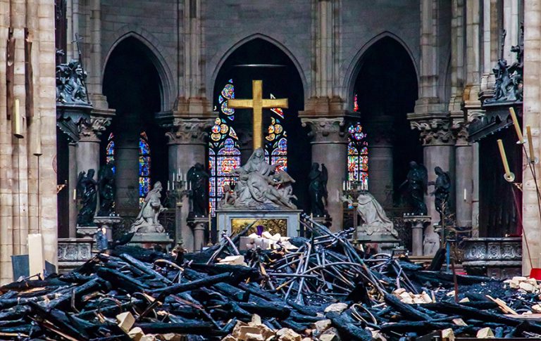 Ministru francez: Este puțin probabil ca restaurarea Catedralei Notre-Dame să dureze doar cinci ani Ministru francez: Este puțin probabil ca restaurarea Catedralei Notre-Dame să dureze doar cinci ani