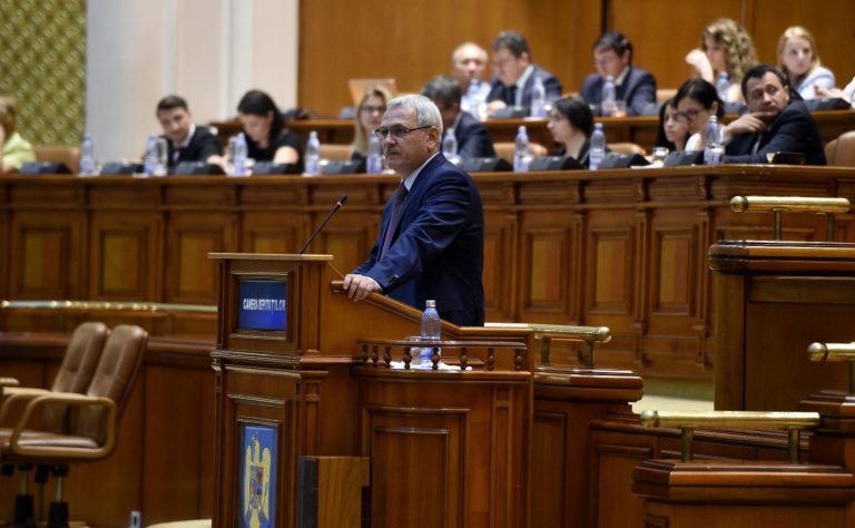 USR îi cere lui Dragnea deblocarea proiectului care abrogă pensiile speciale: “A devenit un mare susținător” USR îi cere lui Dragnea deblocarea proiectului care abrogă pensiile speciale: “A devenit un mare susținător”