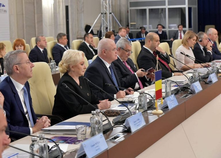 LIVE Dăncilă: Congres în iunie. Anca Alexandrescu, scoasă din joc. Situație incertă pentru Vâlcov LIVE Dăncilă: Congres în iunie. Anca Alexandrescu, scoasă din joc. Situație incertă pentru Vâlcov