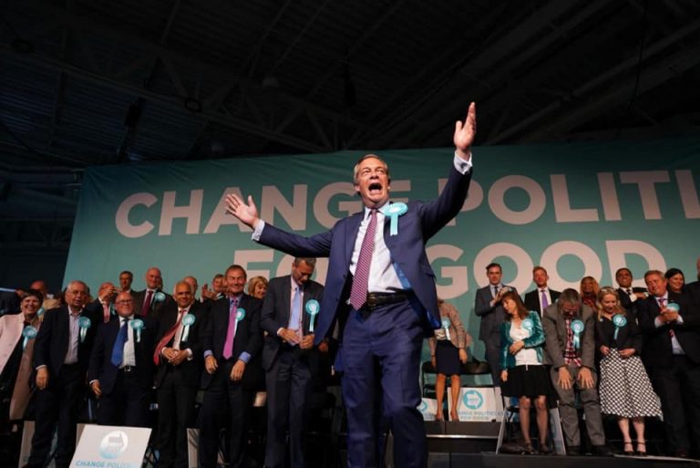 Europarlamentare în Marea Britanie: Partidul Brexit ar putea fi pe primul loc