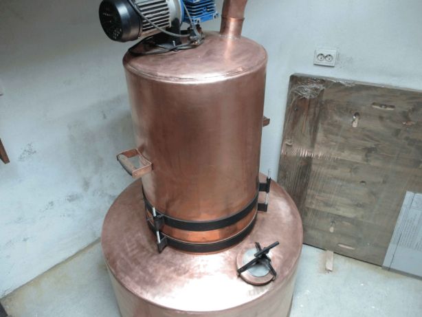 România și Ungaria supun votului statelor UE o reformă a distilării de tării în gospodării