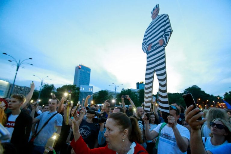 USR participă la protestul din Piața Victoriei: A dispărut Dragnea, dar partenerii lui sunt tot la butoane