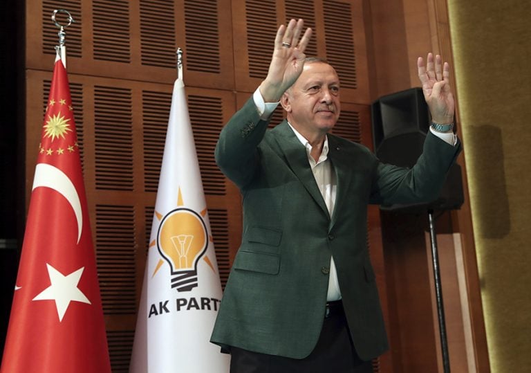 „Sper ca tranziția în Turcia să nu fie violentă”