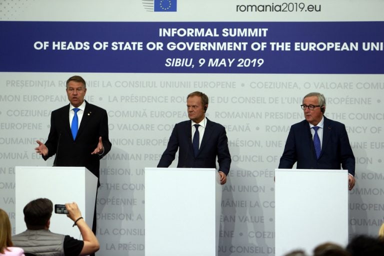 Tusk, mesaj pentru Iohannis: Mulțumiri pentru o Președinție la Consiliul UE energică și de succes