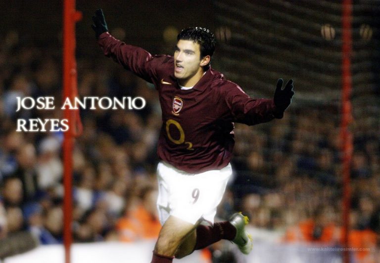 Reyes conducea cu 237 km/h când mașina s-a izbit de parapeți