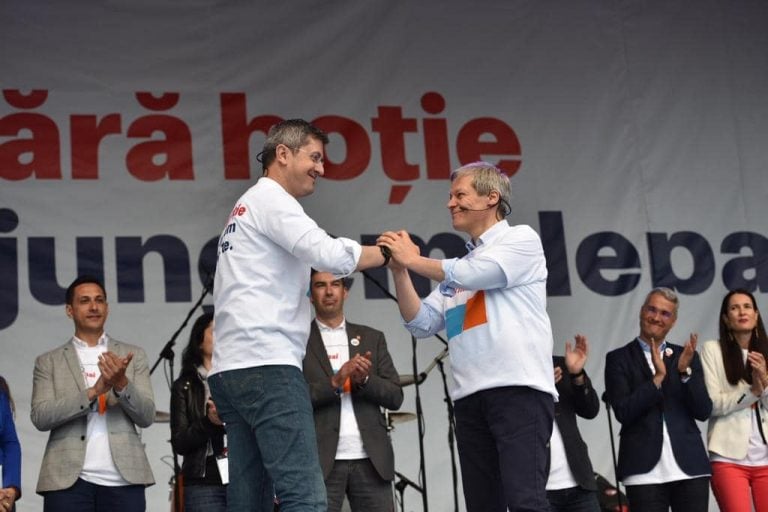 Barna și Cioloș încep “pregătirea unei guvernări responsabile” – proiect