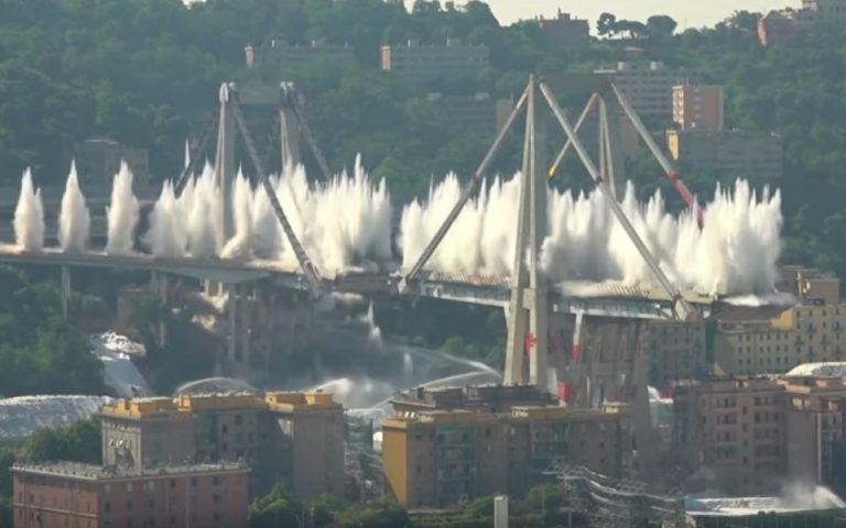 VIDEO – Momentul în care Podul Morandi, prăbușit parțial în 2018, este demolat