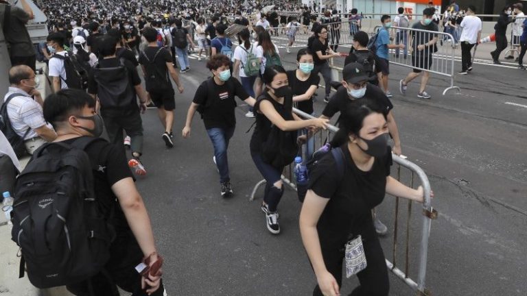 Noi demonstraţii în Hong Kong