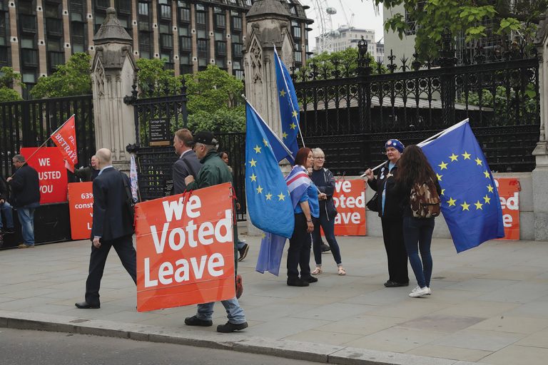 Guvernul britanic va suspenda Parlamentul