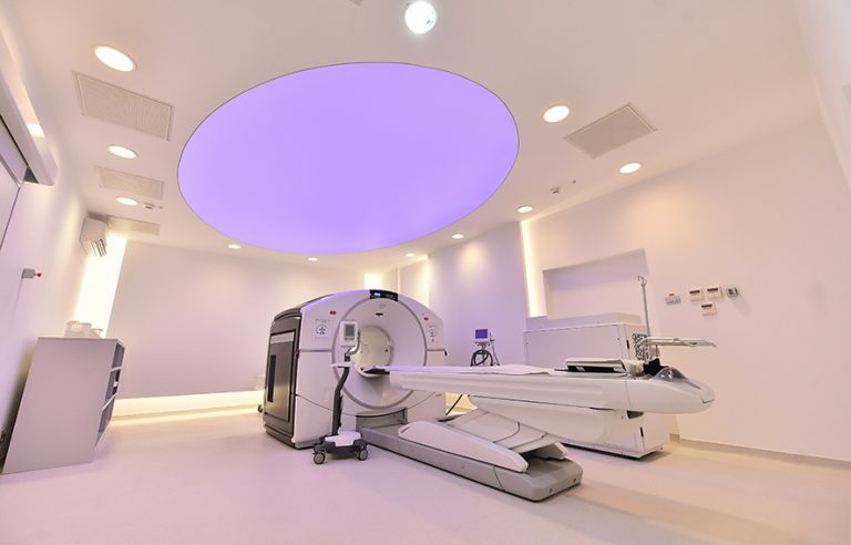 Furnizorii privaţi ar putea să acceseze fără restricţii programele naţionale de sănătate