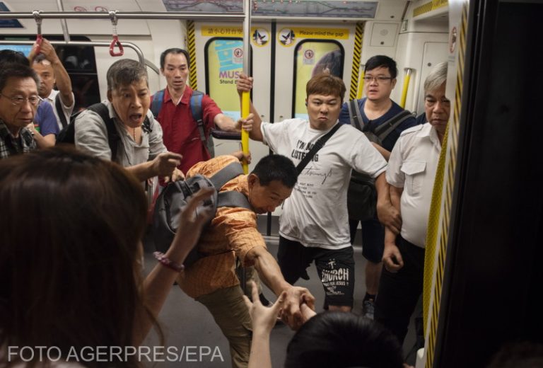 Hong Kong este în pragul grevei generale