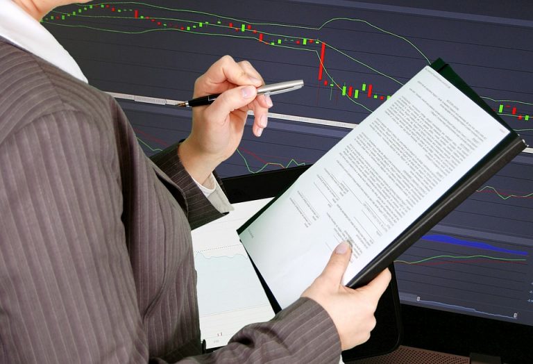 Sondaj PwC: Se cer mai multe informații despre potențialele riscuri ale afacerilor în rapoartele de audit Sondaj PwC: Se cer mai multe informații despre potențialele riscuri ale afacerilor în rapoartele de audit