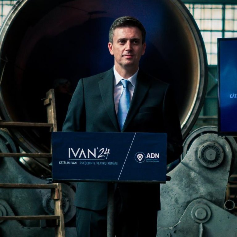 Ivan: O clasă politică e dispusă să dea foc țării pentru niște calcule meschine Ivan: O clasă politică e dispusă să dea foc țării pentru niște calcule meschine