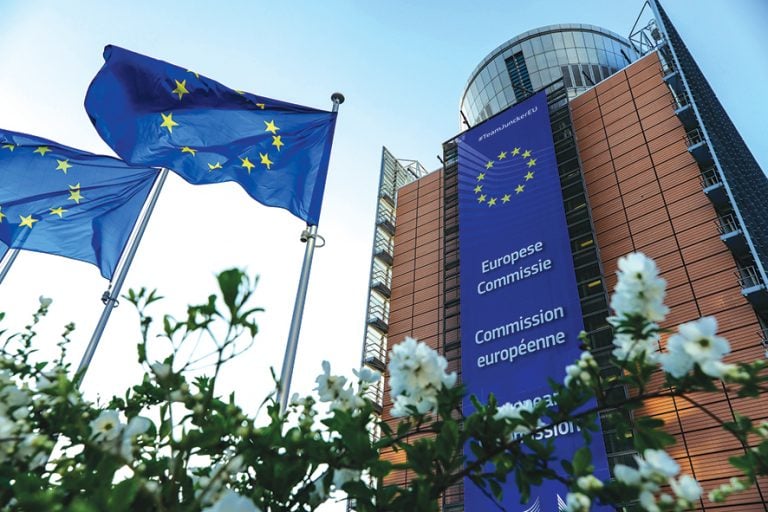 Comisia Europeană lansează o strategie industrială menită să contribuie la neutralitatea climatică și digitalizare Comisia Europeană lansează o strategie industrială menită să contribuie la neutralitatea climatică și digitalizare