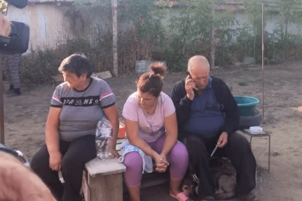 Mama Luizei Melencu, dusă cu salvarea la spital Mama Luizei Melencu, dusă cu salvarea la spital