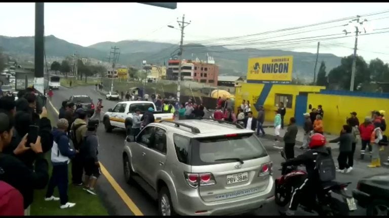 Președintele Ecuadorului a declarat stare de urgență în urma unor proteste violente