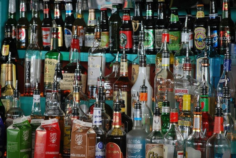 OMS: Consumul de alcool a scăzut în Rusia cu peste 40% în perioada 2003-2016