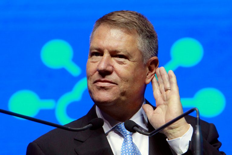 Iohannis, despre invitația Vioricăi Dăncilă la dezbatere: Eu merg la întâlnirea de marți