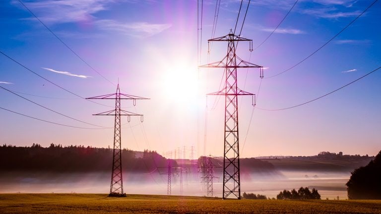 Piața energiei electrice va fi complet liberalizată încă din 1 ianuarie 2021 Piața energiei electrice va fi complet liberalizată încă din 1 ianuarie 2021