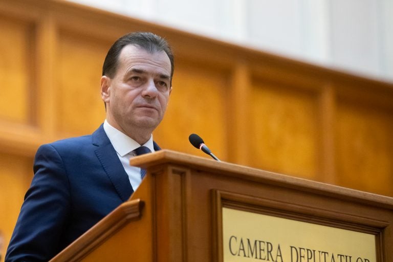 Avertisment după decizia CCR. „Orban să-și dea demisia!”