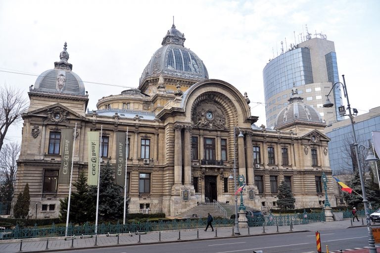 Facilități pentru salariații din sistemul medical pentru refinanțarea creditele de nevoi personale