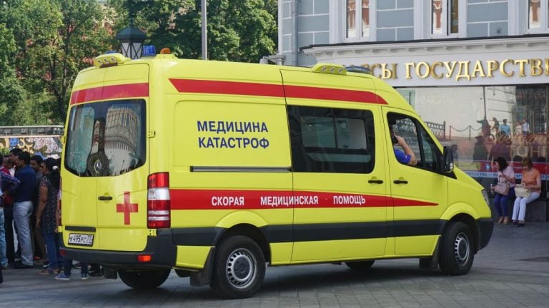 Un fost șef al penitenciarelor din Rusia s-a împușcat în cap, în fața completului de judecată Un fost șef al penitenciarelor din Rusia s-a împușcat în cap, în fața completului de judecată
