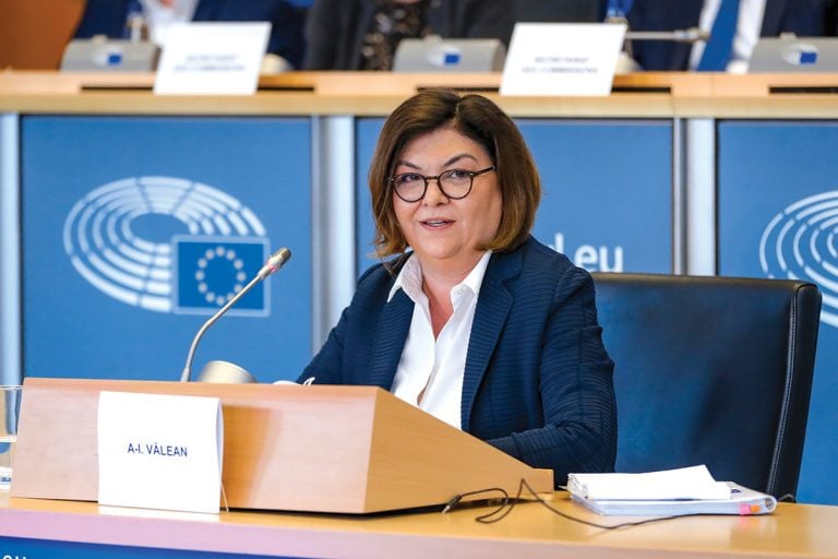 Adina Vălean: „Ceea ce pare SF poate deveni repede realitate în transportul european” Adina Vălean: „Ceea ce pare SF poate deveni repede realitate în transportul european”